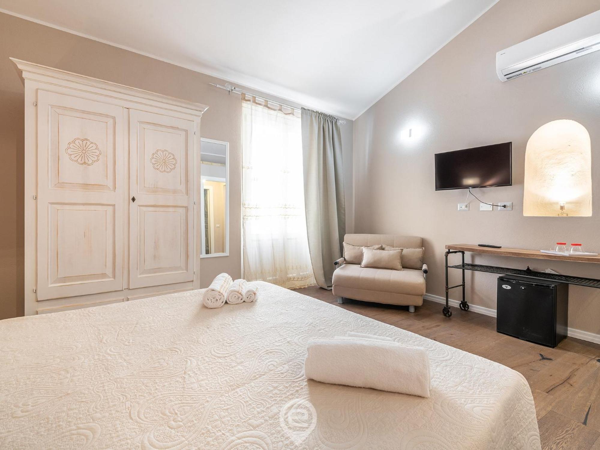 Promenade Boutique Rooms - City Centre Cagliari Exteriör bild